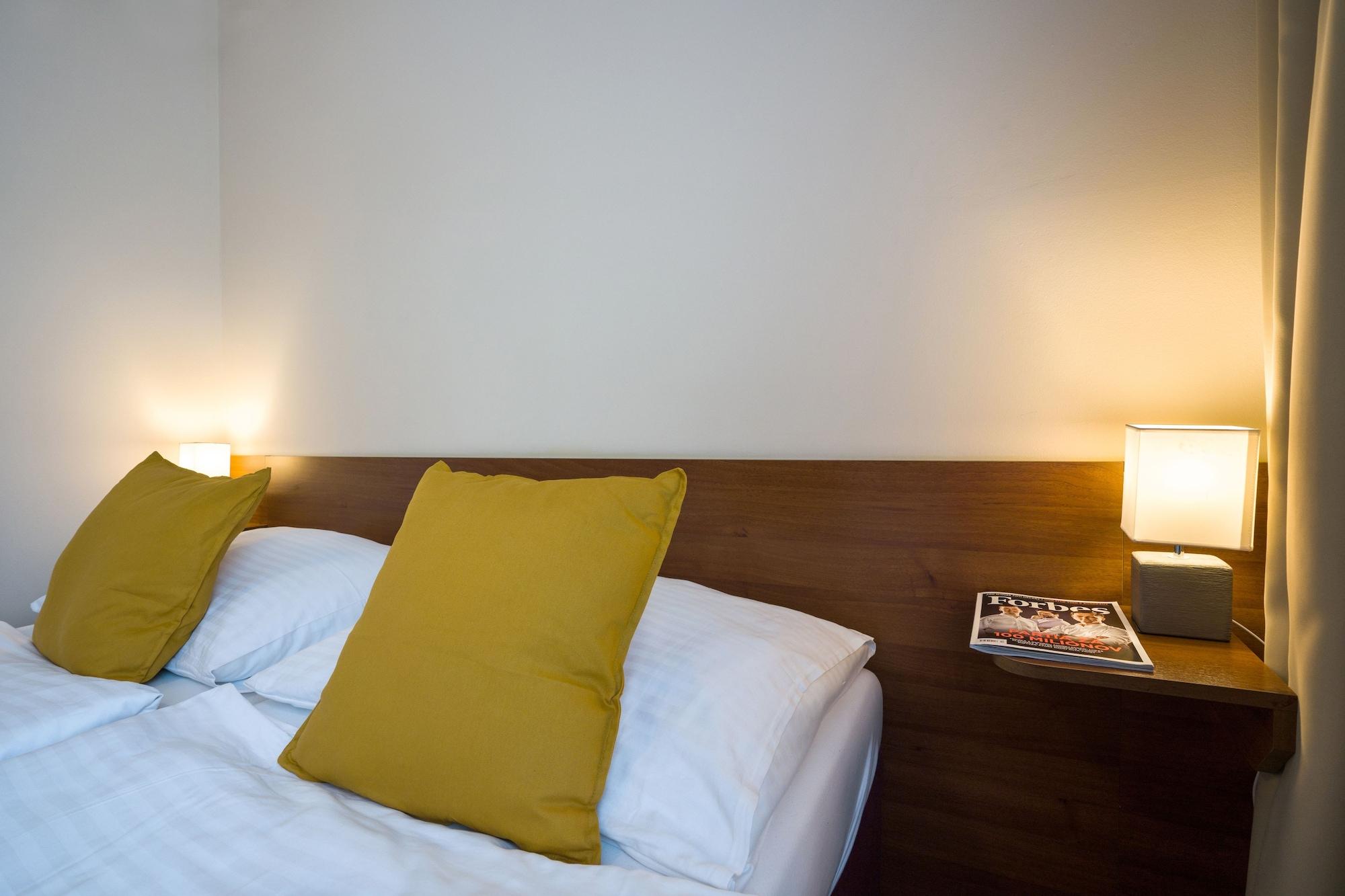Hotel Dixon So Vstupom Do Bazena A Virivky Zdarma - Free Entrance To Pool And Jacuzzi Included Banska Bystrica Luaran gambar