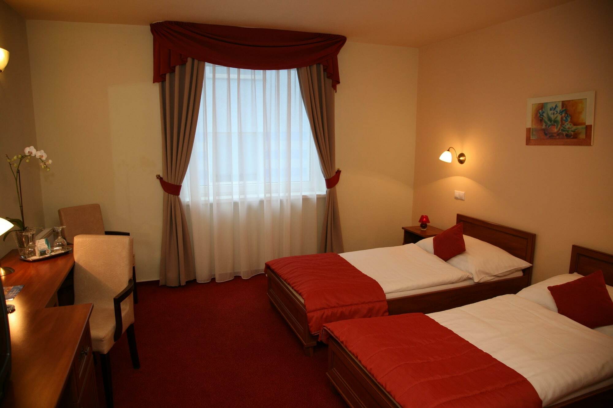 Hotel Dixon So Vstupom Do Bazena A Virivky Zdarma - Free Entrance To Pool And Jacuzzi Included Banska Bystrica Luaran gambar