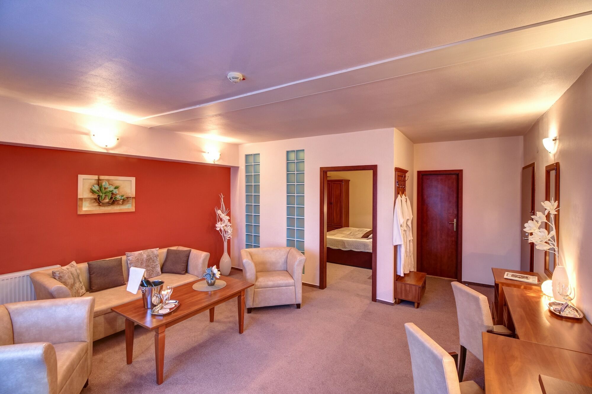 Hotel Dixon So Vstupom Do Bazena A Virivky Zdarma - Free Entrance To Pool And Jacuzzi Included Banska Bystrica Luaran gambar